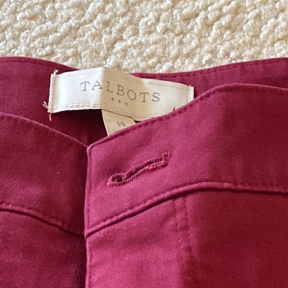 Talbots Maroon / Wine colored Skinny Pants with Zippers at Ankles Size 14 NWOT - Picture 4 of 6